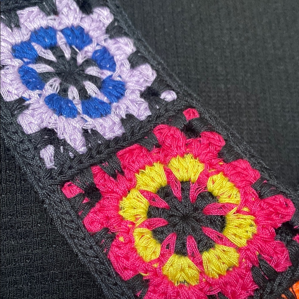 Cupshe Black and Purple Sleeveless Tank Top with Floral Embroidery - Picture 5 of 5